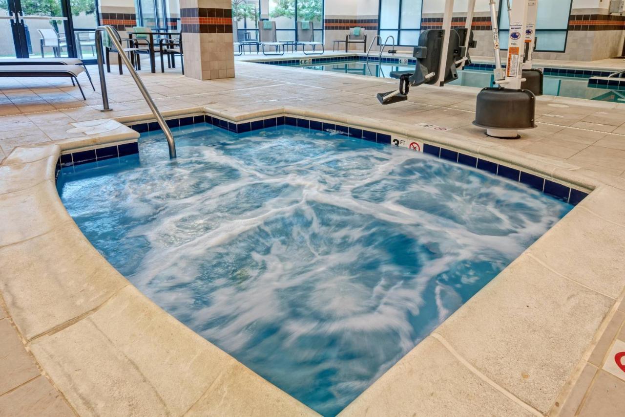 Courtyard Newport News Airport Hotel Luaran gambar
