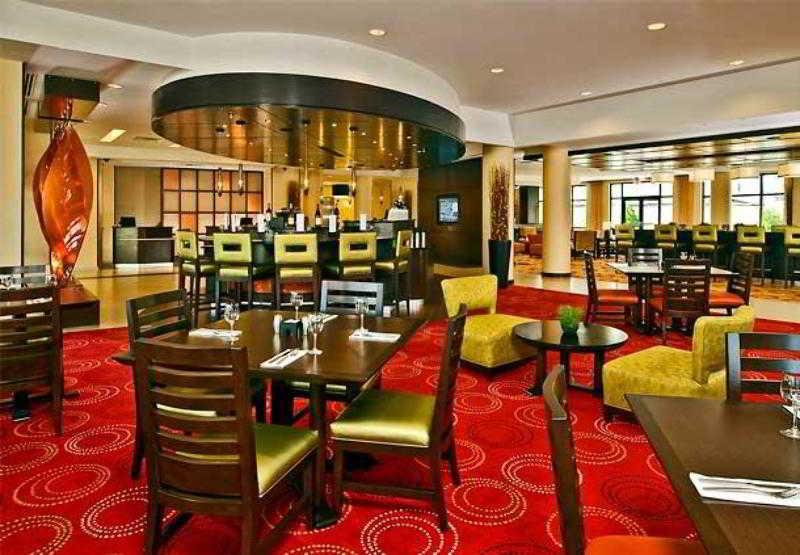 Courtyard Newport News Airport Hotel Restoran gambar