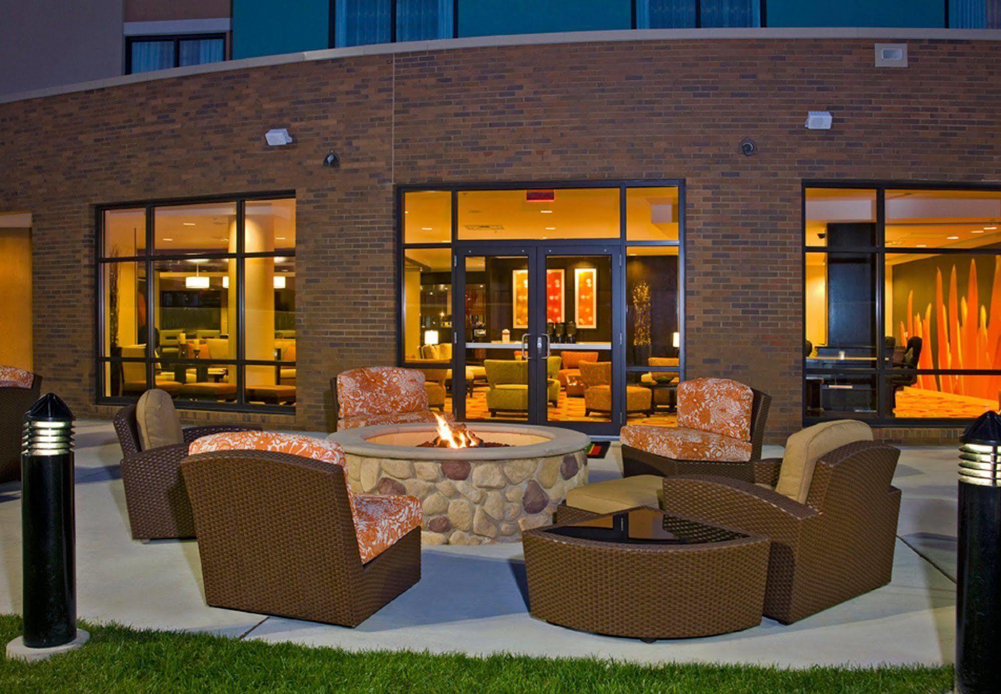 Courtyard Newport News Airport Hotel Luaran gambar